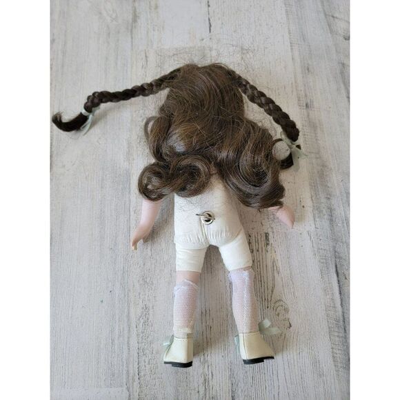 Victoria Impex Corp porcelain doll wind up girl music collectible - Picture 6 of 10